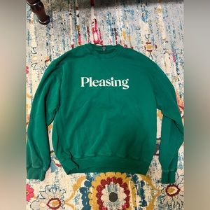 Pleasing forest green crewneck